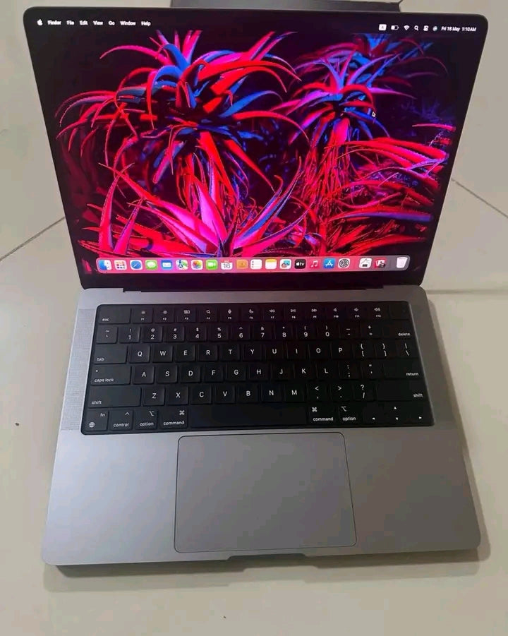 Apple MacBook Pro 14" | Apple M1 Pro | 16GB RAM | 512GB SSD (2021)