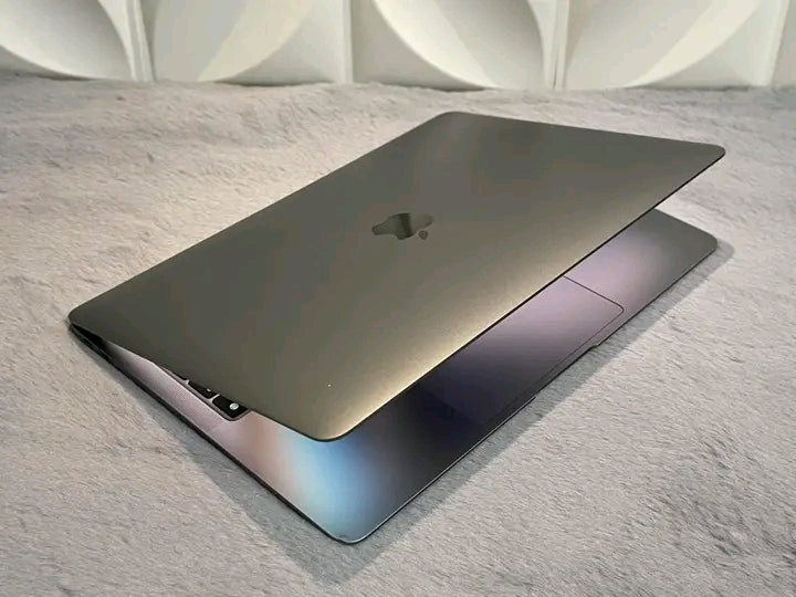 Apple MacBook Air M1 2020 | Apple M1 Chip | 8GB RAM | 256GB SSD