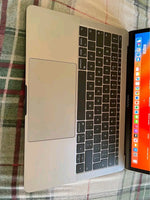 Apple MacBook Pro 2017 | Intel Core i5 | 8GB RAM | 256GB SSD