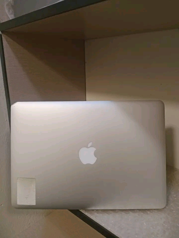 Apple MacBook Air 2015 | Intel Core i5 | 8GB RAM | 128GB SSD