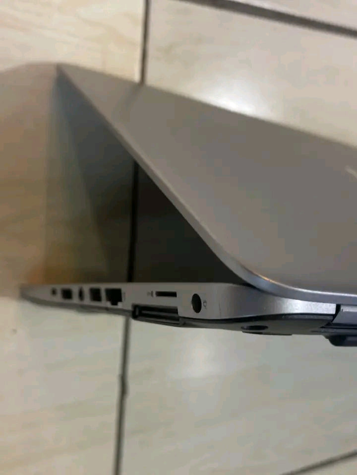 HP EliteBook 820 G4 | Intel Core i5 7th Gen | 8GB RAM | 256GB SSD