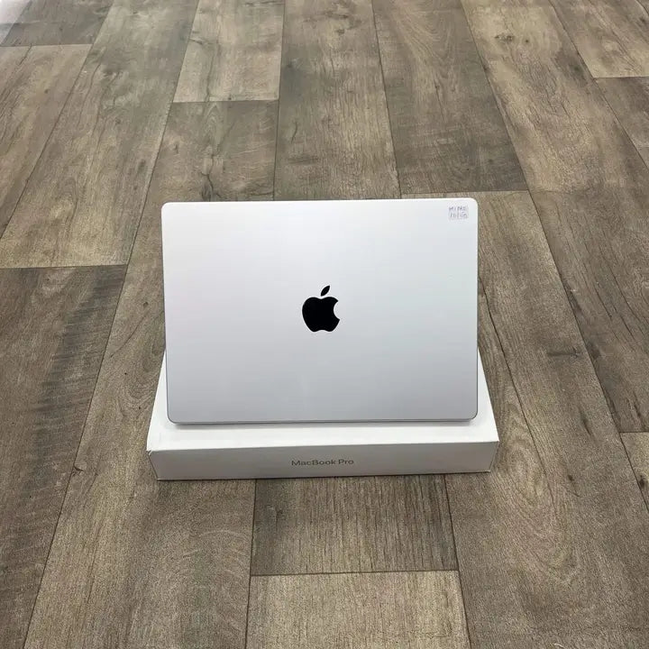 Apple MacBook Pro 13" | Apple M1 | 16GB RAM | 1TB SSD (2020)