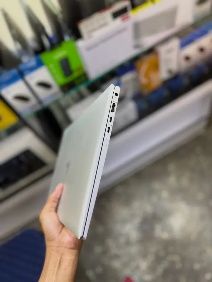 HP EliteBook 845 G8 | AMD Ryzen 5 | 16GB RAM | 256GB SSD | 2GB Radeon Graphics