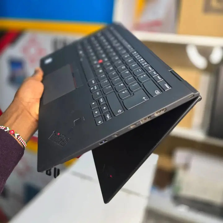 Lenovo ThinkPad X1 Carbon | Intel Core i7 11th Gen | 16GB RAM | 512GB SSD | Touchscreen