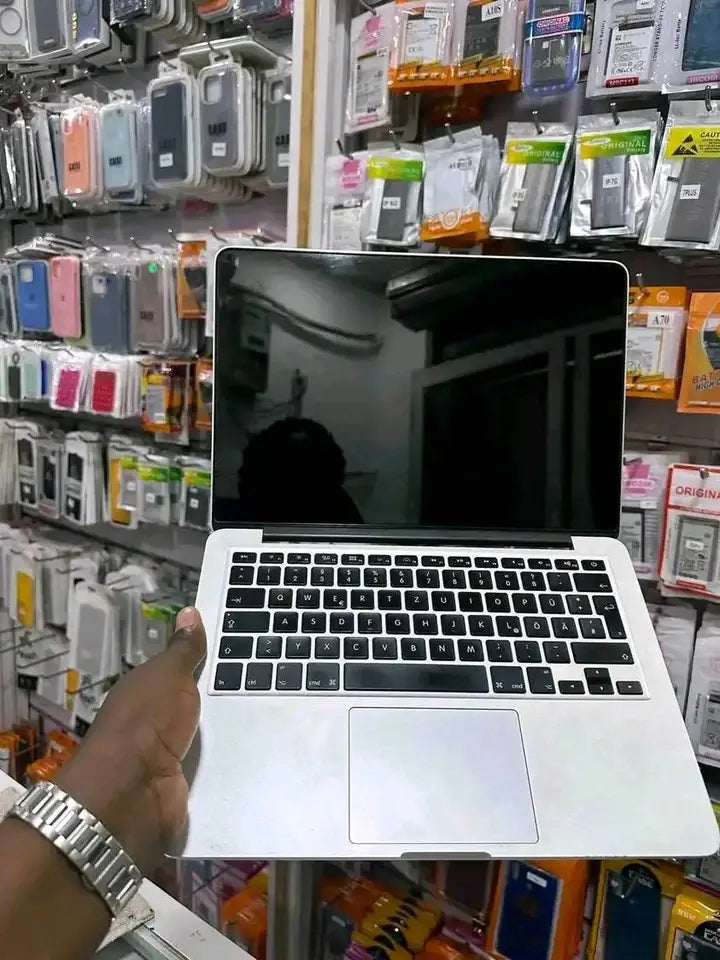 Apple MacBook Pro 2015 | Intel Core i5 | 16GB RAM | 500GB SSD