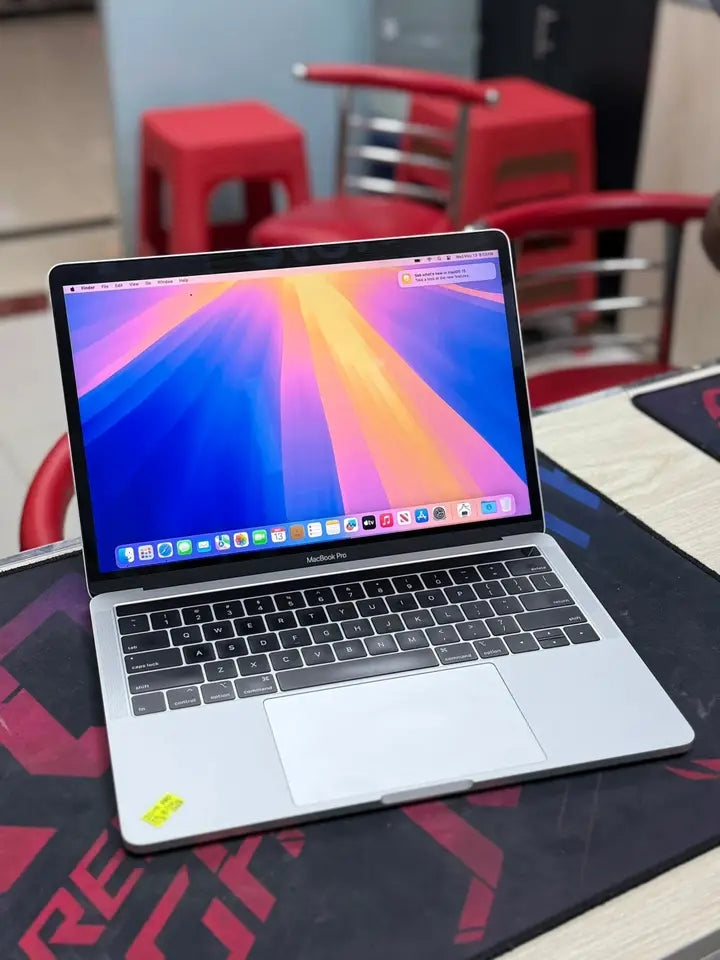 Apple MacBook Pro 2019 13" | Intel Core i7 | 16GB RAM | 256GB SSD