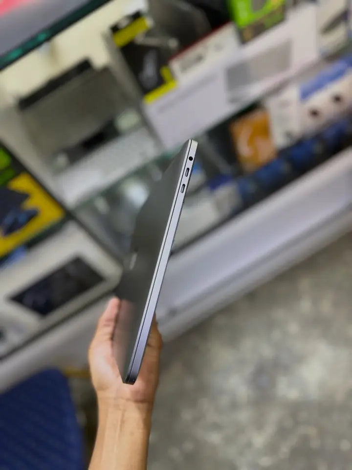 Apple MacBook Pro 2020 | Intel Core i7 | 16GB RAM | 512GB SSD