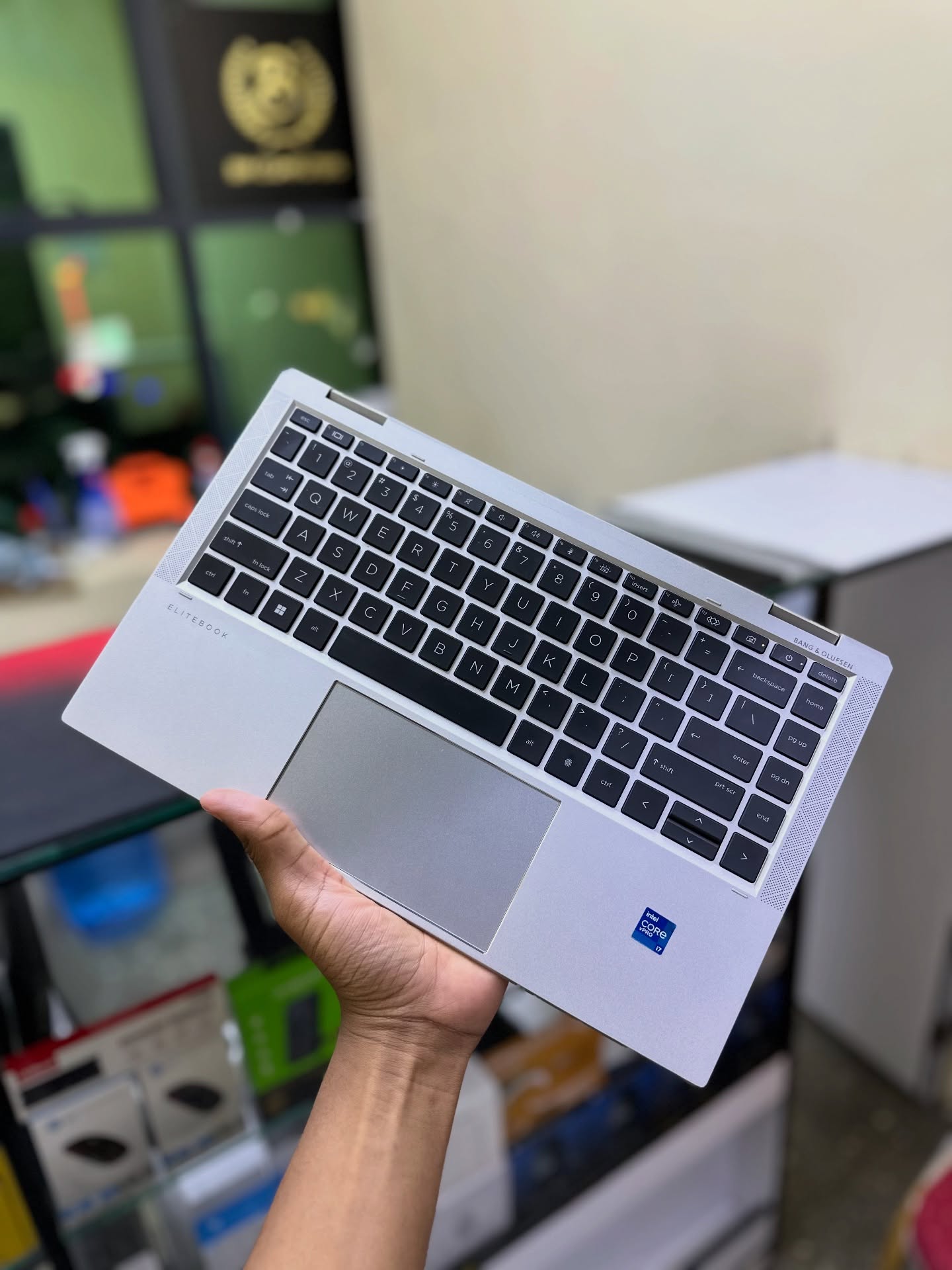 HP EliteBook 1040 G4 | Intel Core i7 7th Gen | 16GB RAM | 512GB SSD | Touchscreen