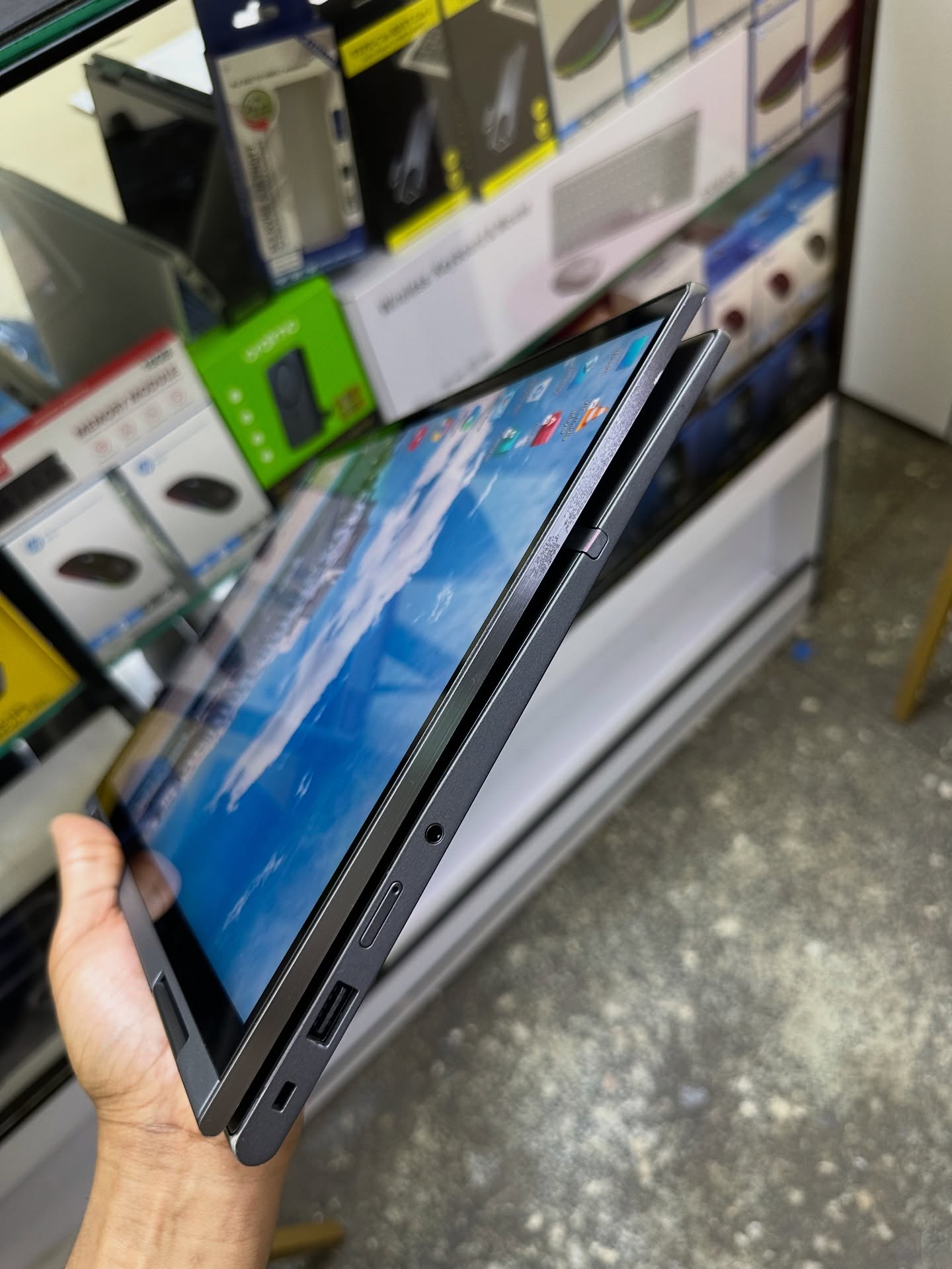 Lenovo ThinkPad X1 Carbon | Intel Core i7 12th Gen | 16GB RAM | 512GB SSD | Touchscreen