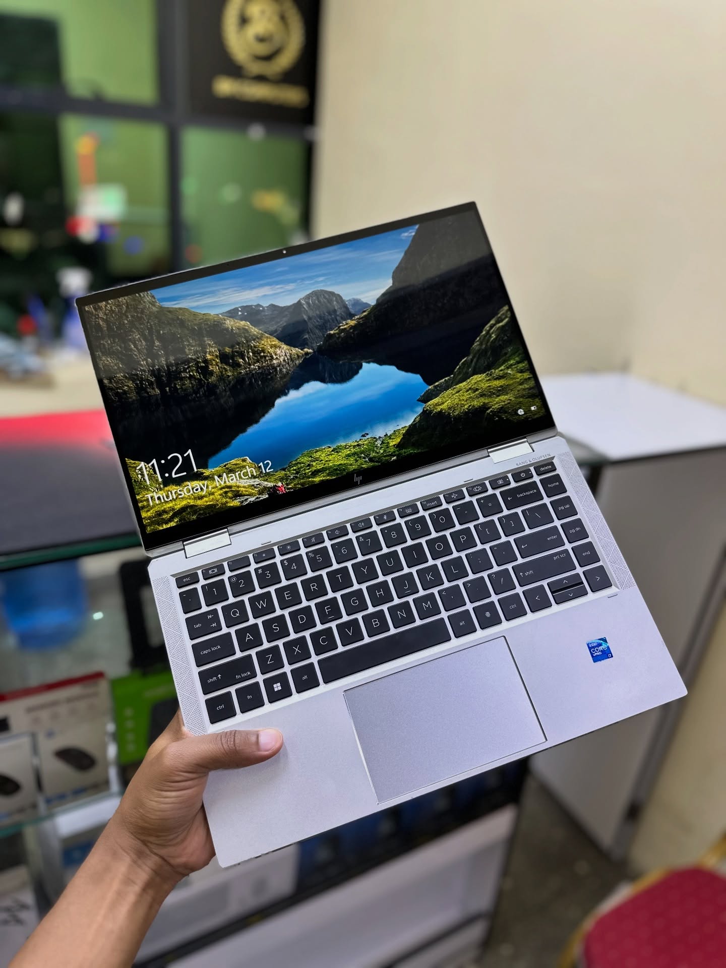 HP EliteBook 1040 G4 | Intel Core i7 7th Gen | 16GB RAM | 512GB SSD | Touchscreen