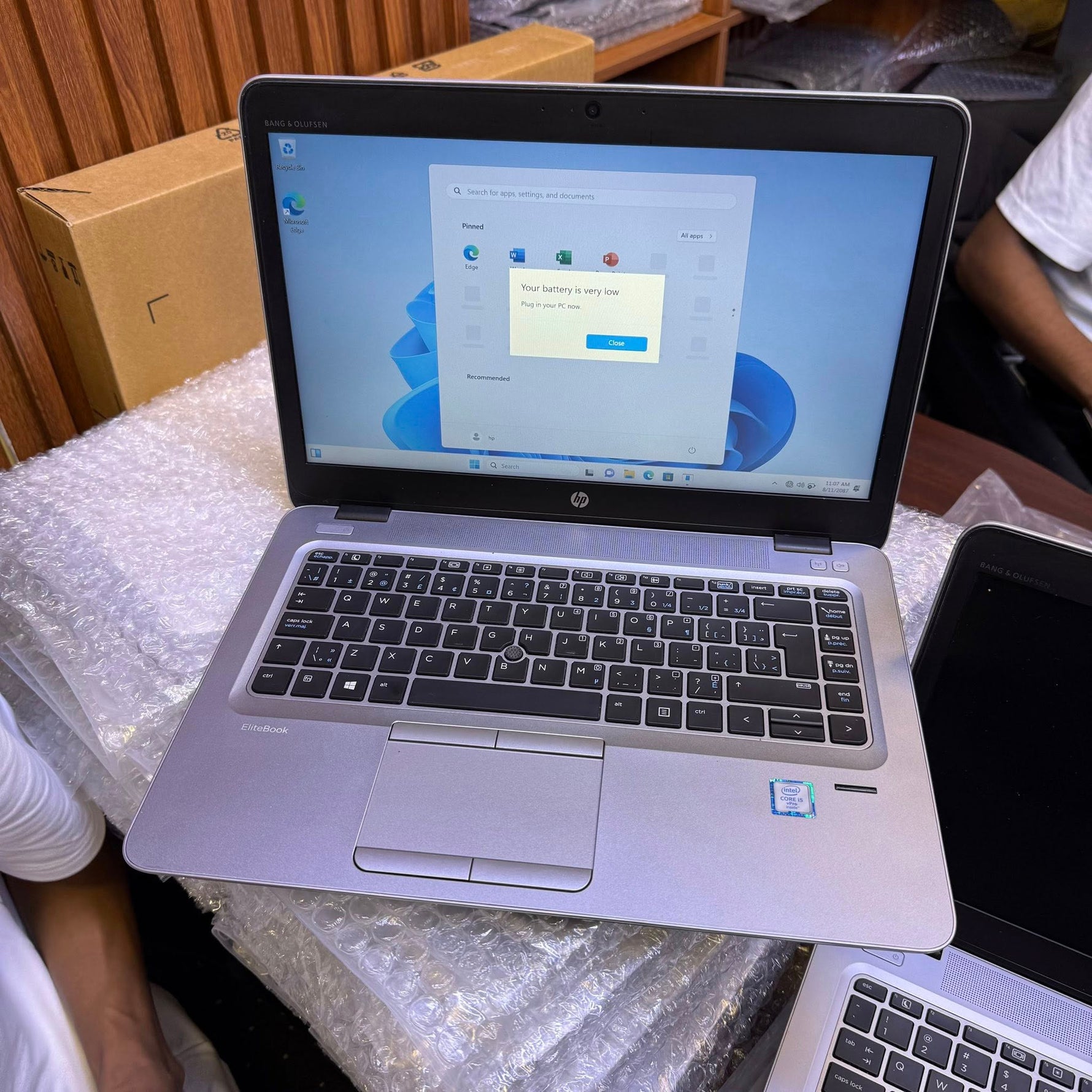 HP EliteBook 840 G3 i5 6th Gen 8GB RAM 256GB SSD Business Laptop