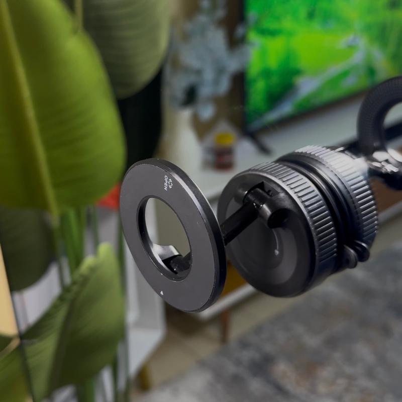 Rotatable magnetic suction phone holder