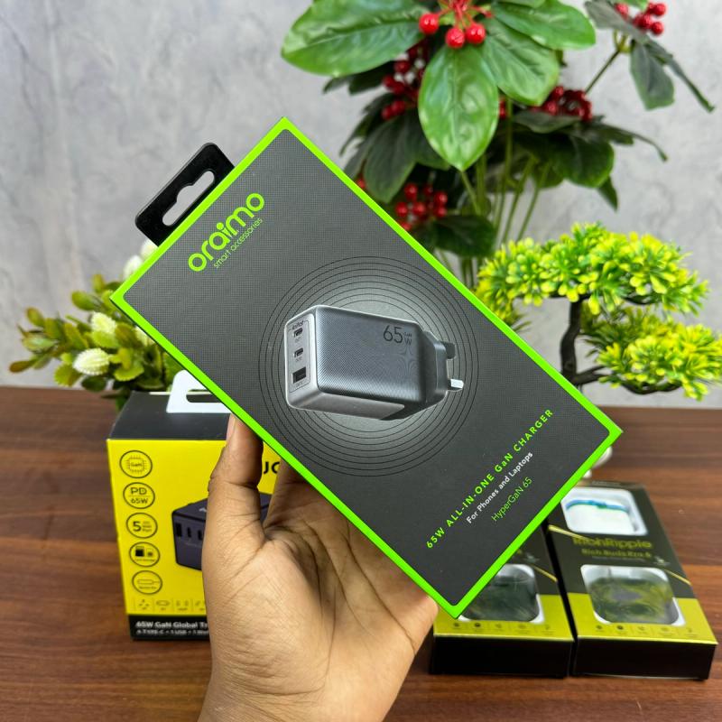 Oraimo 65W all-in-one GaN charger